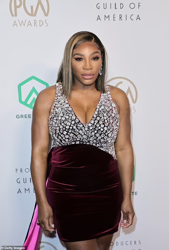 Serena Williams finished her look with sparkling rings